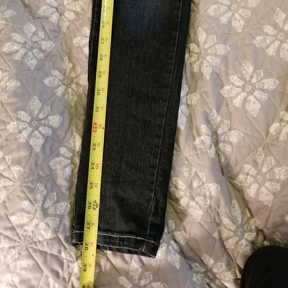 Jeans - Picture 2 of 4